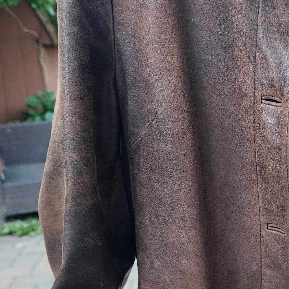 Womens Lambskin Brown Leather Blazer
by H. Bevtoni. Details:Size L.New Condition - Picture 5 of 11
